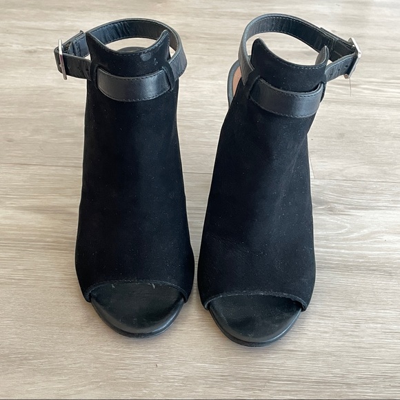 Steve Madden peep toe black suede heeled sandals - Picture 7 of 11